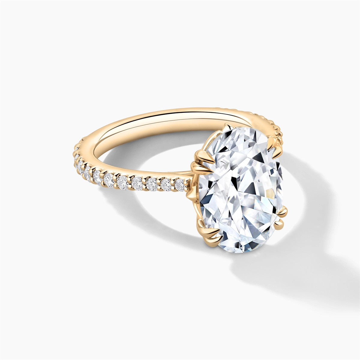 18K Yellow Gold Solitaire Ring, Oval Cut Center