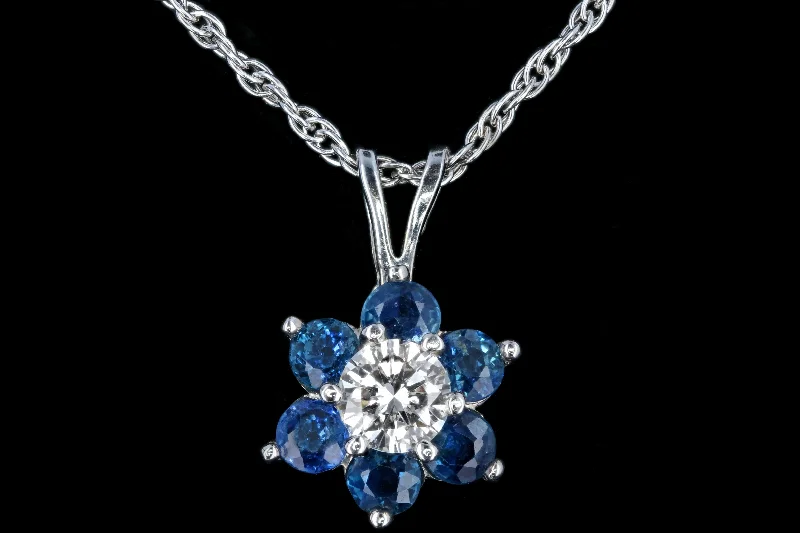 Modern 14K White Gold .40 CTS Round Diamond .60 Carats Natural Sapphires Pendant Necklace